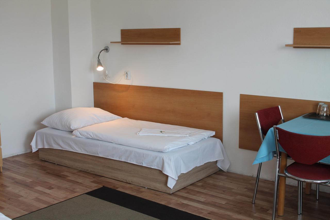 Hostel Turist Zvolen Exteriör bild
